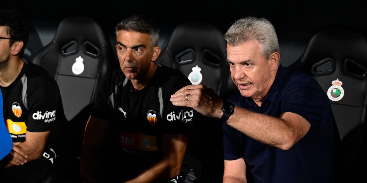Javier Aguirre debuta con empate y busca rescatar al Valencia en España