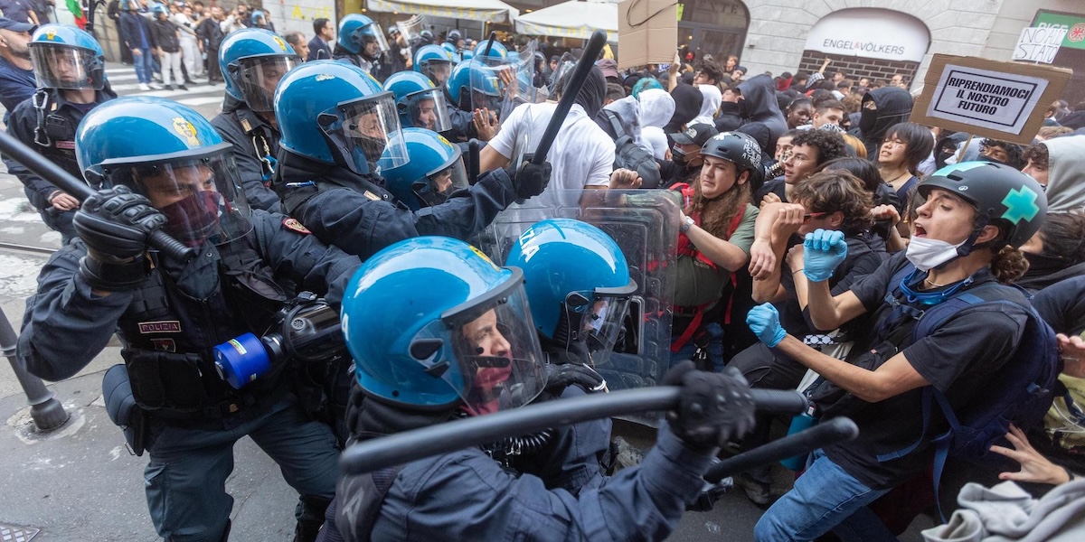 Macron admite fallos policiales tras disturbios durante el fin de semana